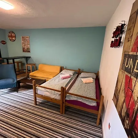 Studio Karpuzova With Garden And Free Parking