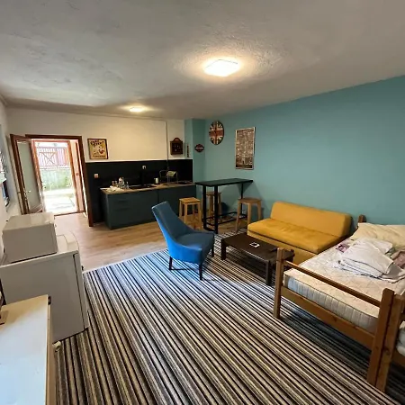 Studio Karpuzova With Garden And Free Parking Διαμέρισμα *